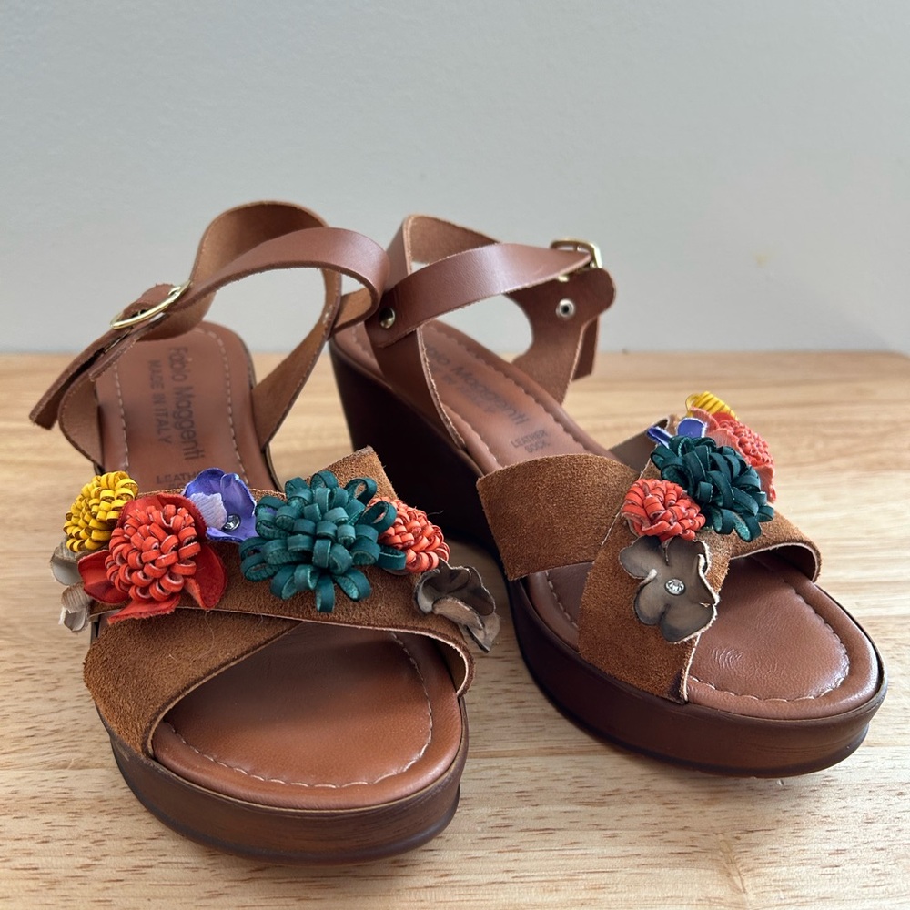 EUC fabio maggenti made in italy womens heel leather flower accent Sz 7 See Desc